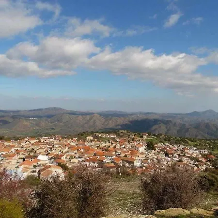 Luimarvenue Willa Lefkara