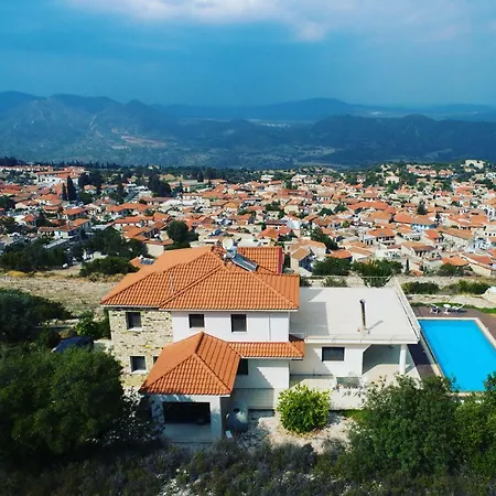 Luimarvenue Willa Lefkara